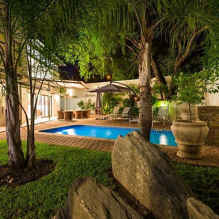 Montebello Guesthouse Виндхук Экстерьер фото